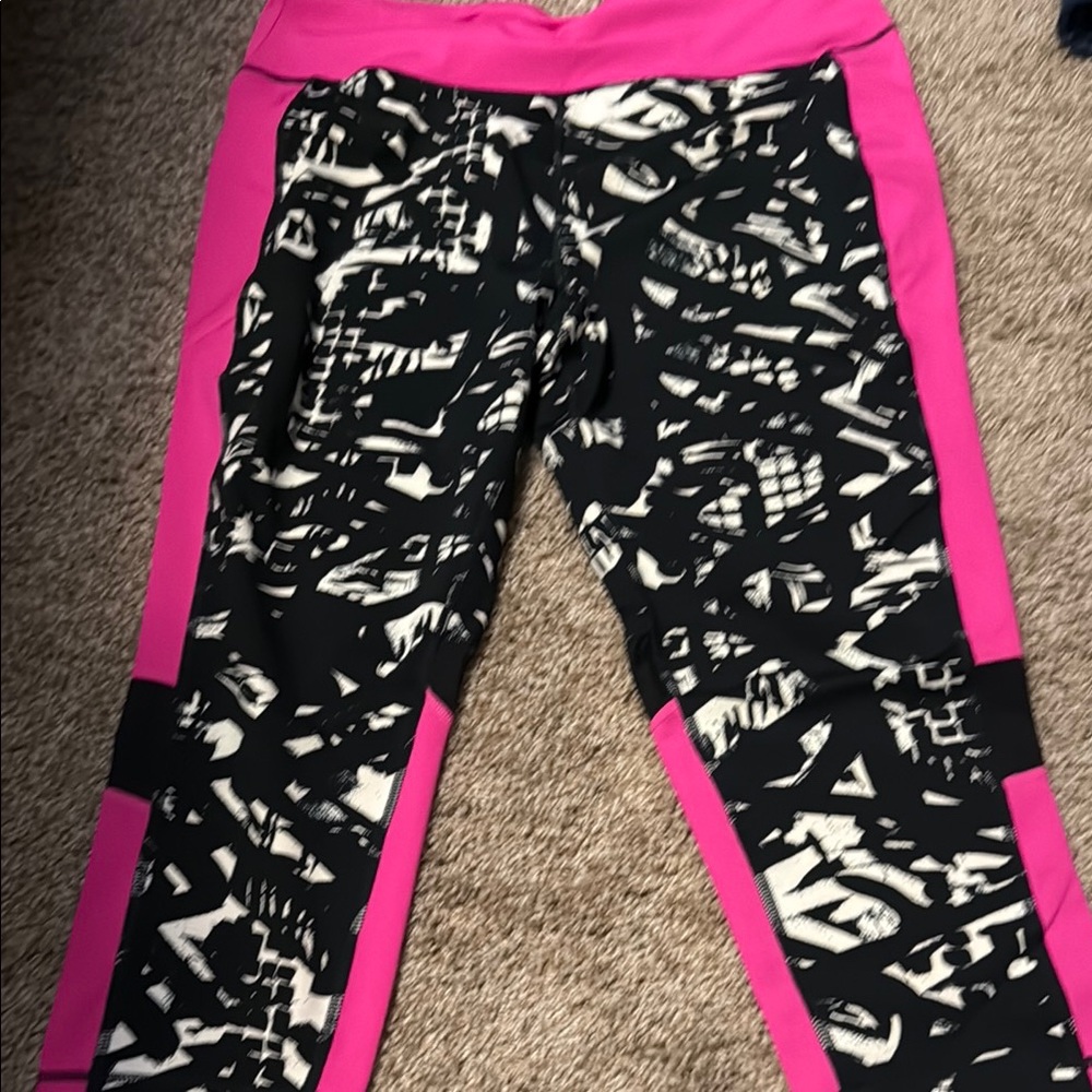 LuLaRoe Pink and Black Leggings with Bold Graphic Print